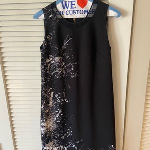 Black sleeveless dress